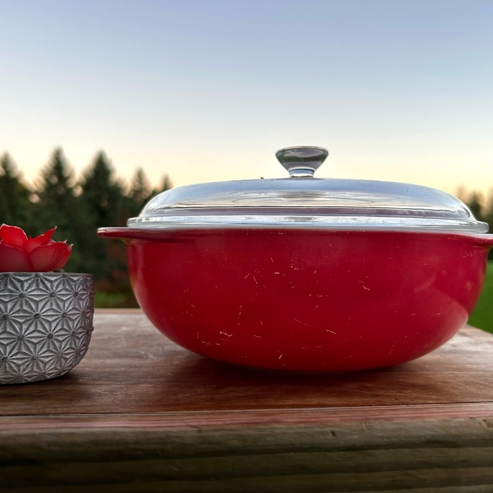 2 Qt Pyrex Pink Flamingo Vintage Casserole Dish with Lid 1950s-1960s